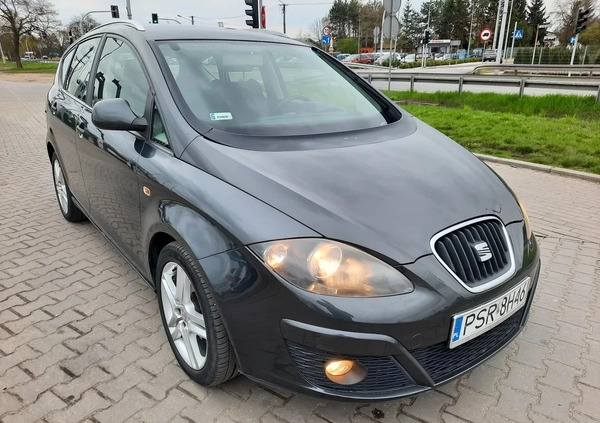 Seat Altea XL cena 23900 przebieg: 260972, rok produkcji 2011 z Pniewy małe 667
